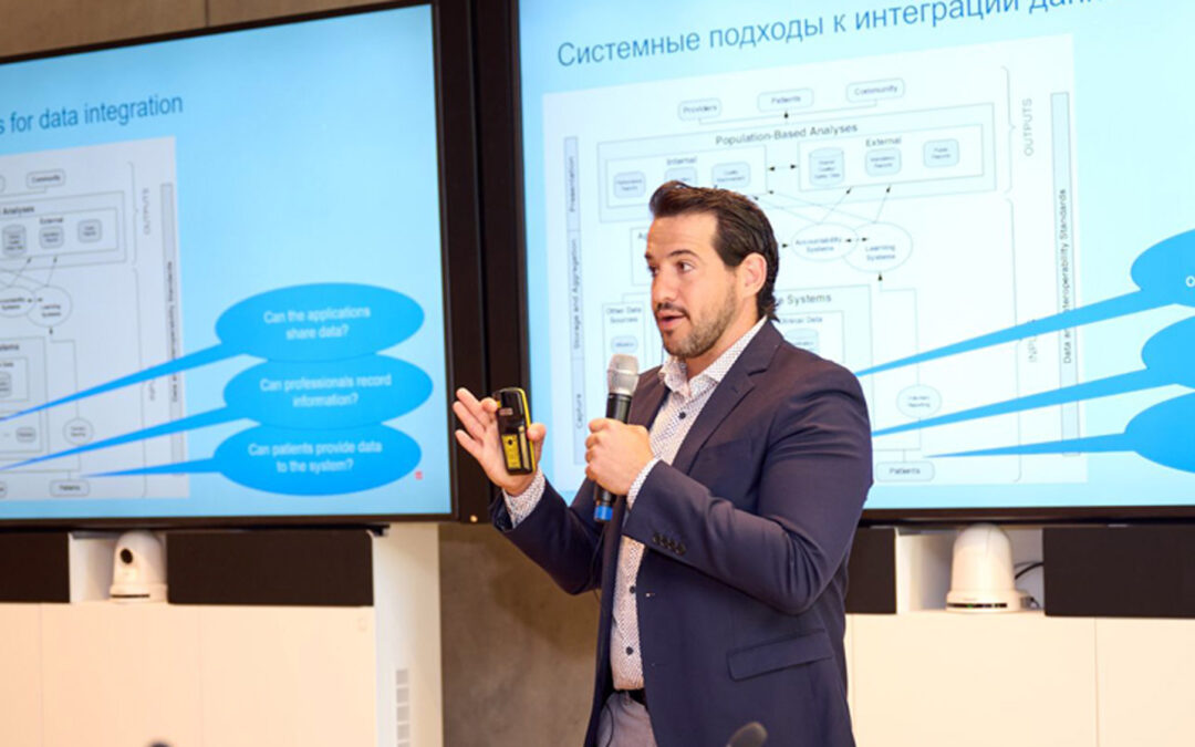 Antonio Martínez participates as a trainer in the «Digital Health (d-Health)» programme